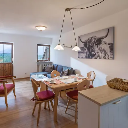 Erdgeschosswohnung 8 Im Bergschloessl *